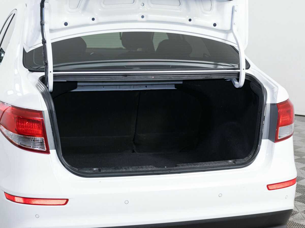 Kia Rio с пробегом — 2016 год. Фото: #6