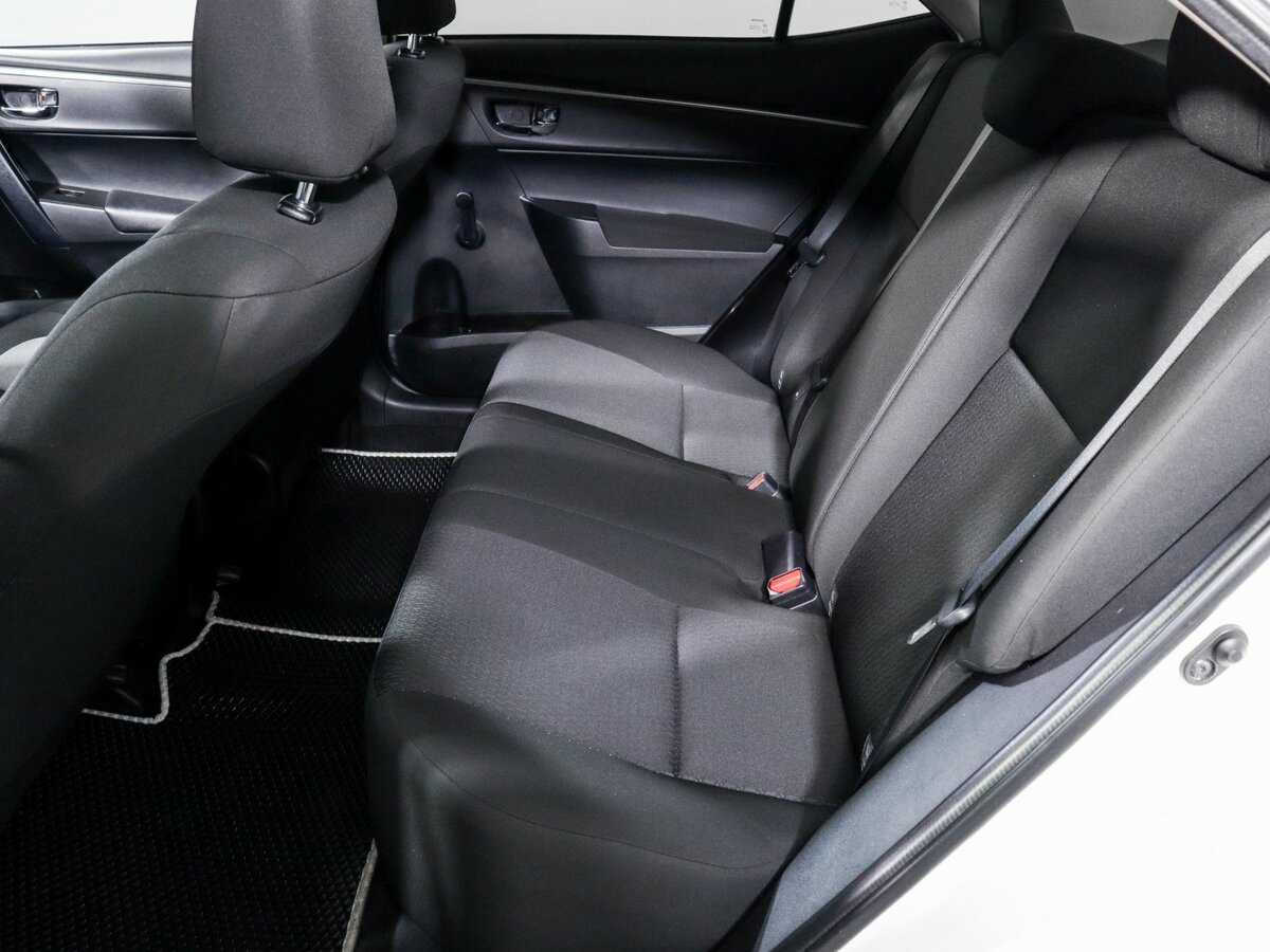 Toyota Corolla с пробегом — 2014 год. Фото: #9