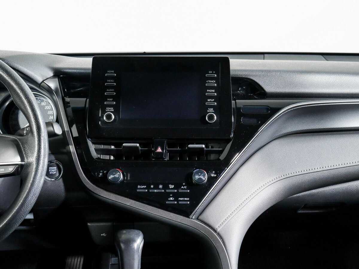 Toyota Camry с пробегом — 2021 год. Фото: #9