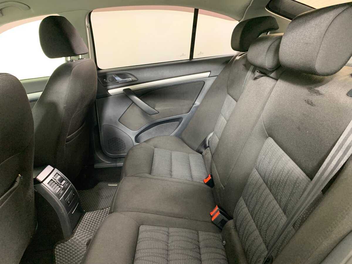 Skoda Octavia с пробегом — 2012 год. Фото: #17