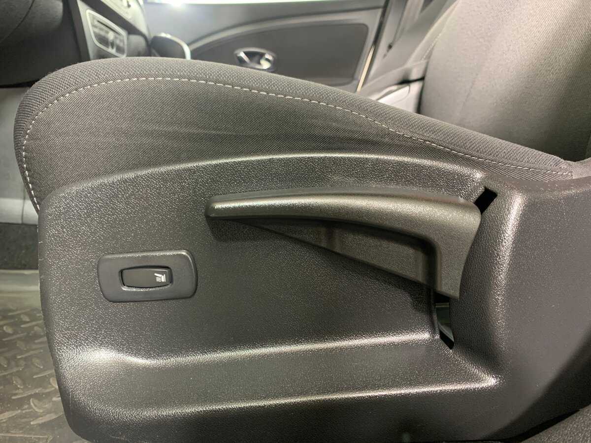 Renault Fluence с пробегом — 2013 год. Фото: #16