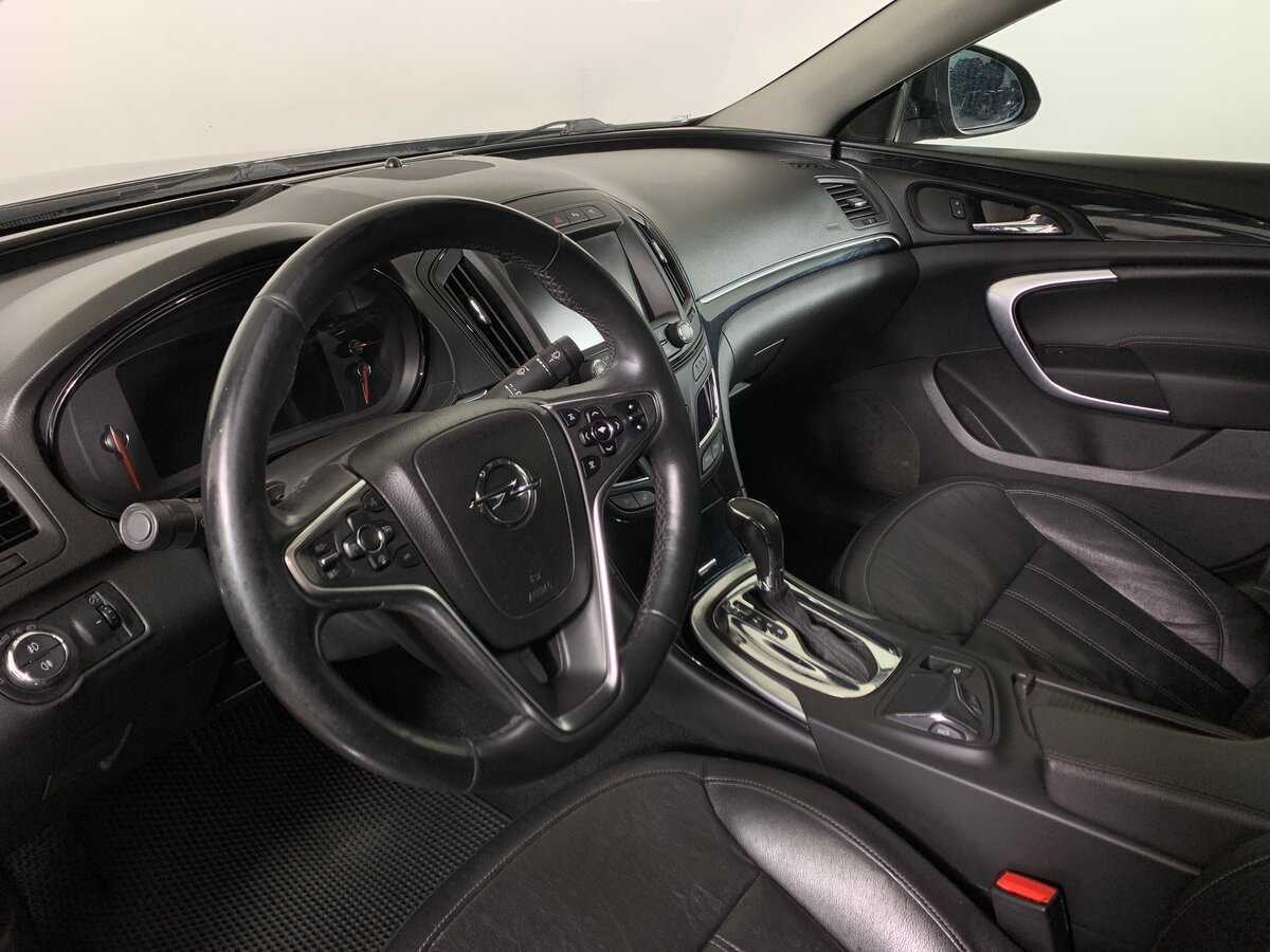 Opel Insignia с пробегом — 2014 год. Фото: #10