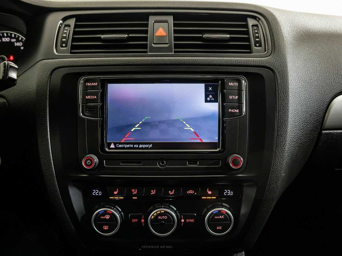 Volkswagen Jetta с пробегом — 2012 год. Фото: #12