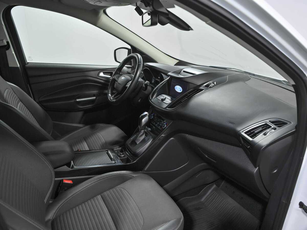 Ford Kuga с пробегом — 2018 год. Фото: #16