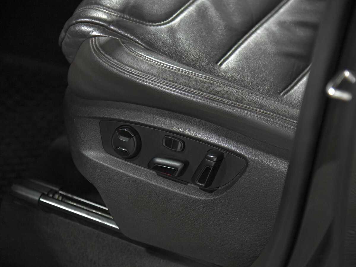 Volkswagen Touareg с пробегом — 2016 год. Фото: #14