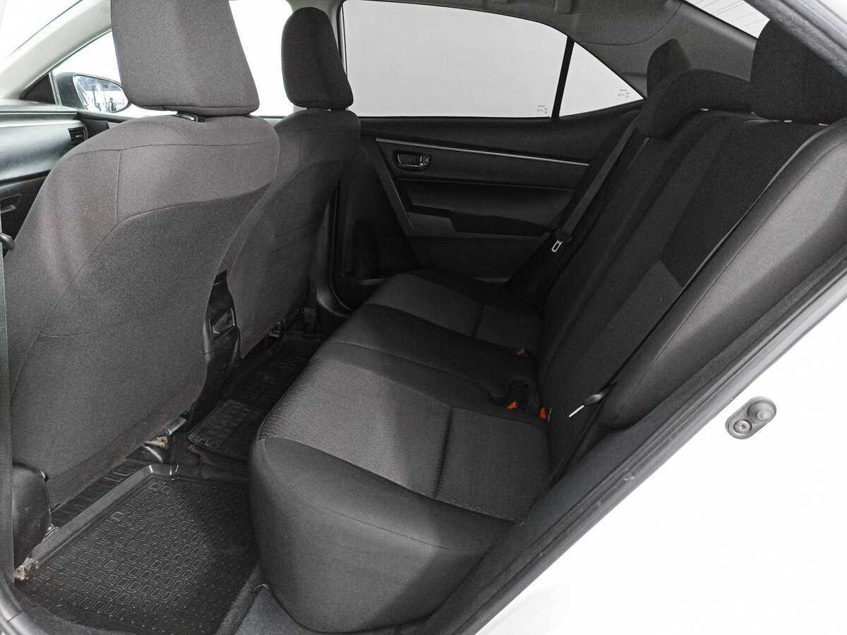 Toyota Corolla с пробегом — 2013 год. Фото: #10