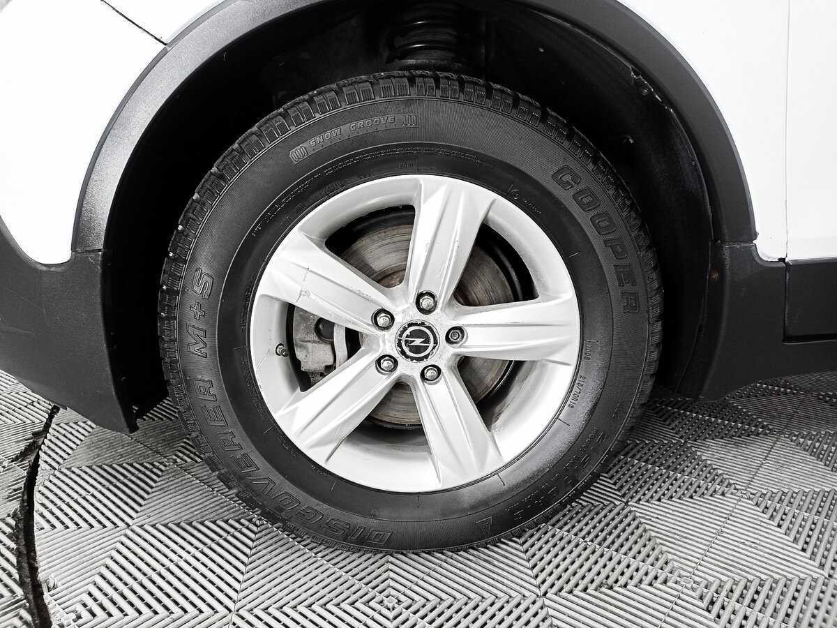 Opel Mokka с пробегом — 2012 год. Фото: #17