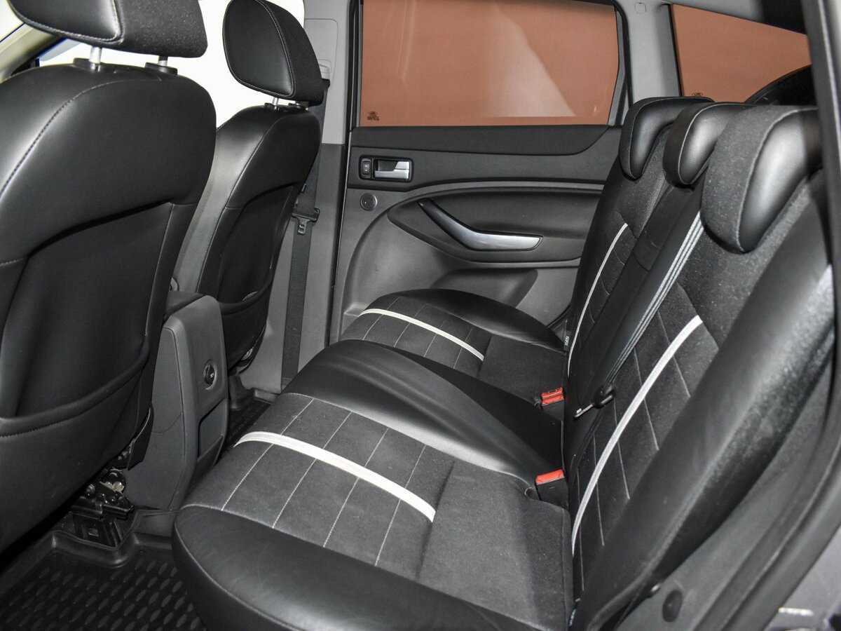 Ford Kuga с пробегом — 2012 год. Фото: #11