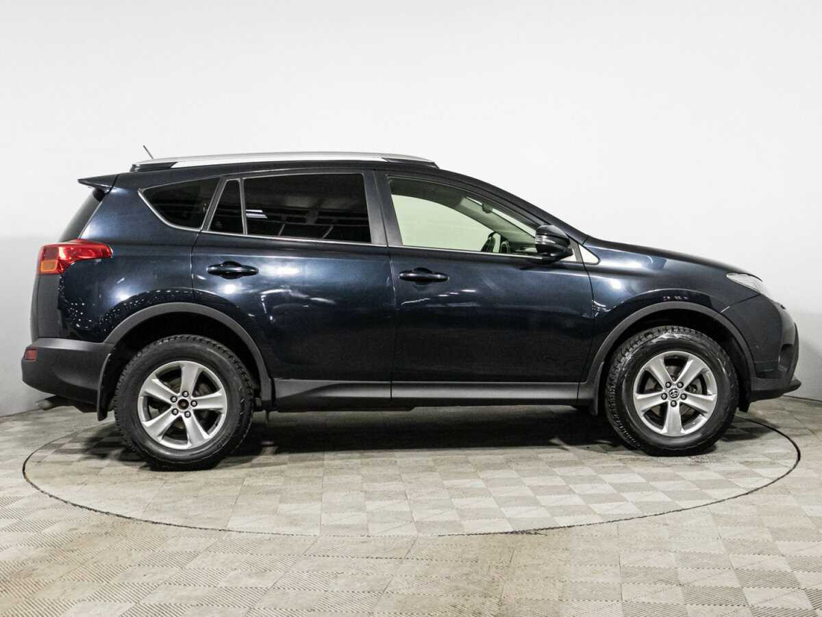 Toyota RAV4 с пробегом — 2014 год. Фото: #3