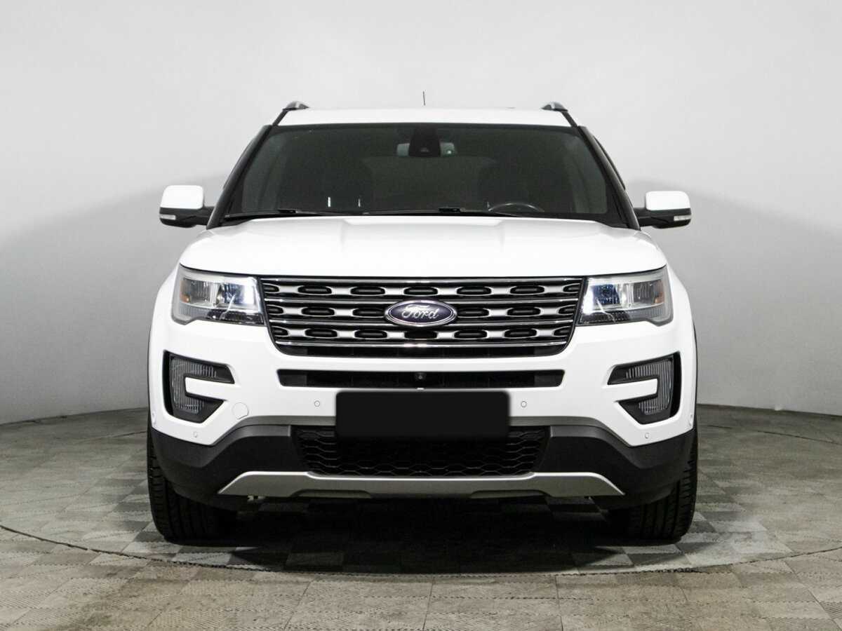 Ford Explorer с пробегом — 2015 год. Фото: #1
