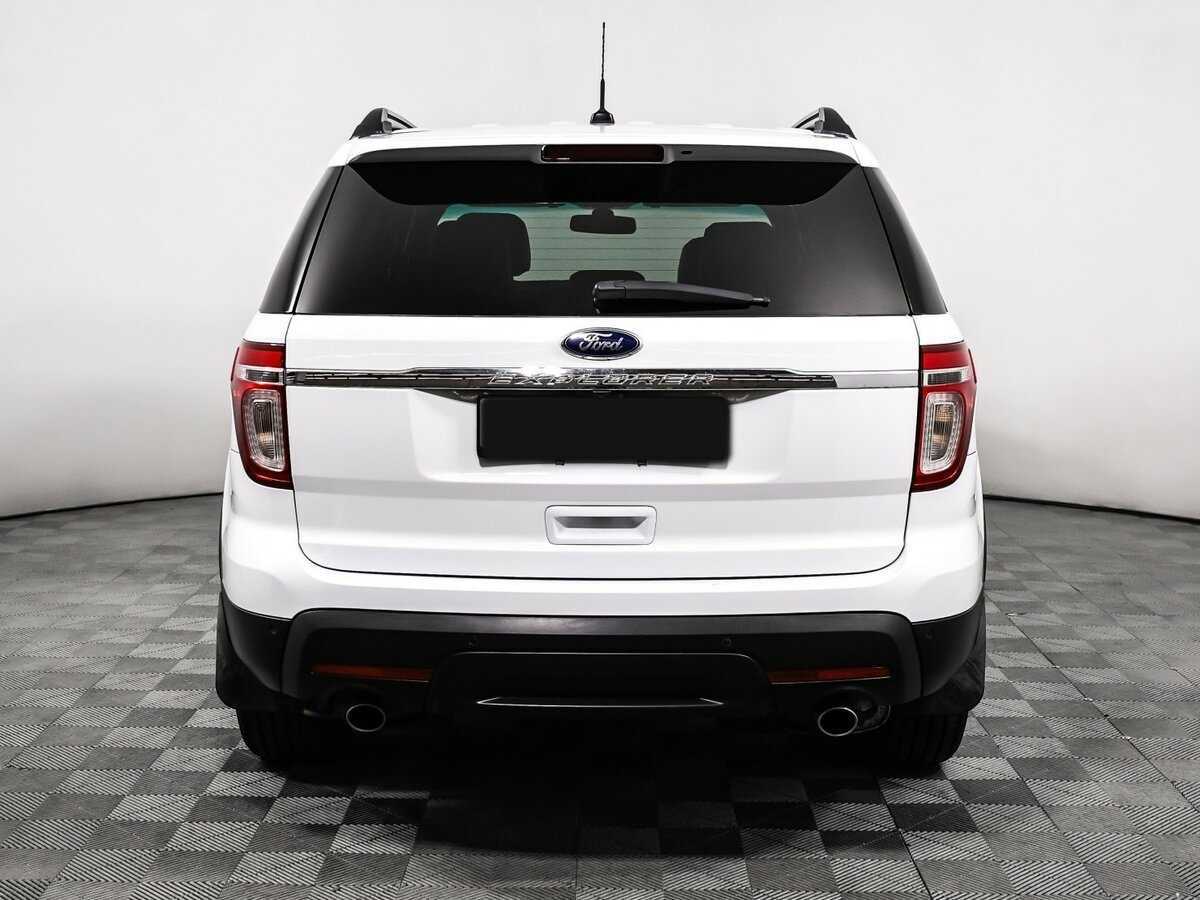 Ford Explorer с пробегом — 2013 год. Фото: #5