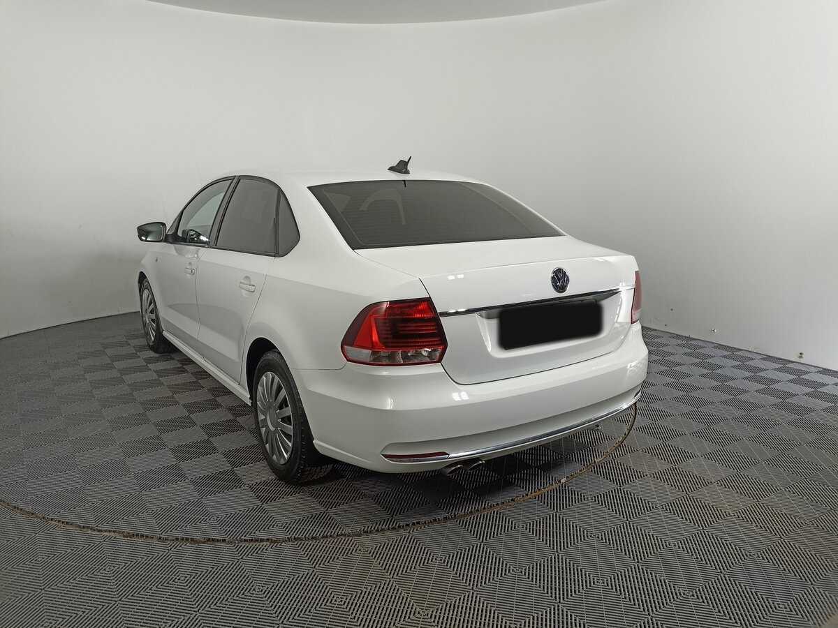 Volkswagen Polo с пробегом — 2017 год. Фото: #6