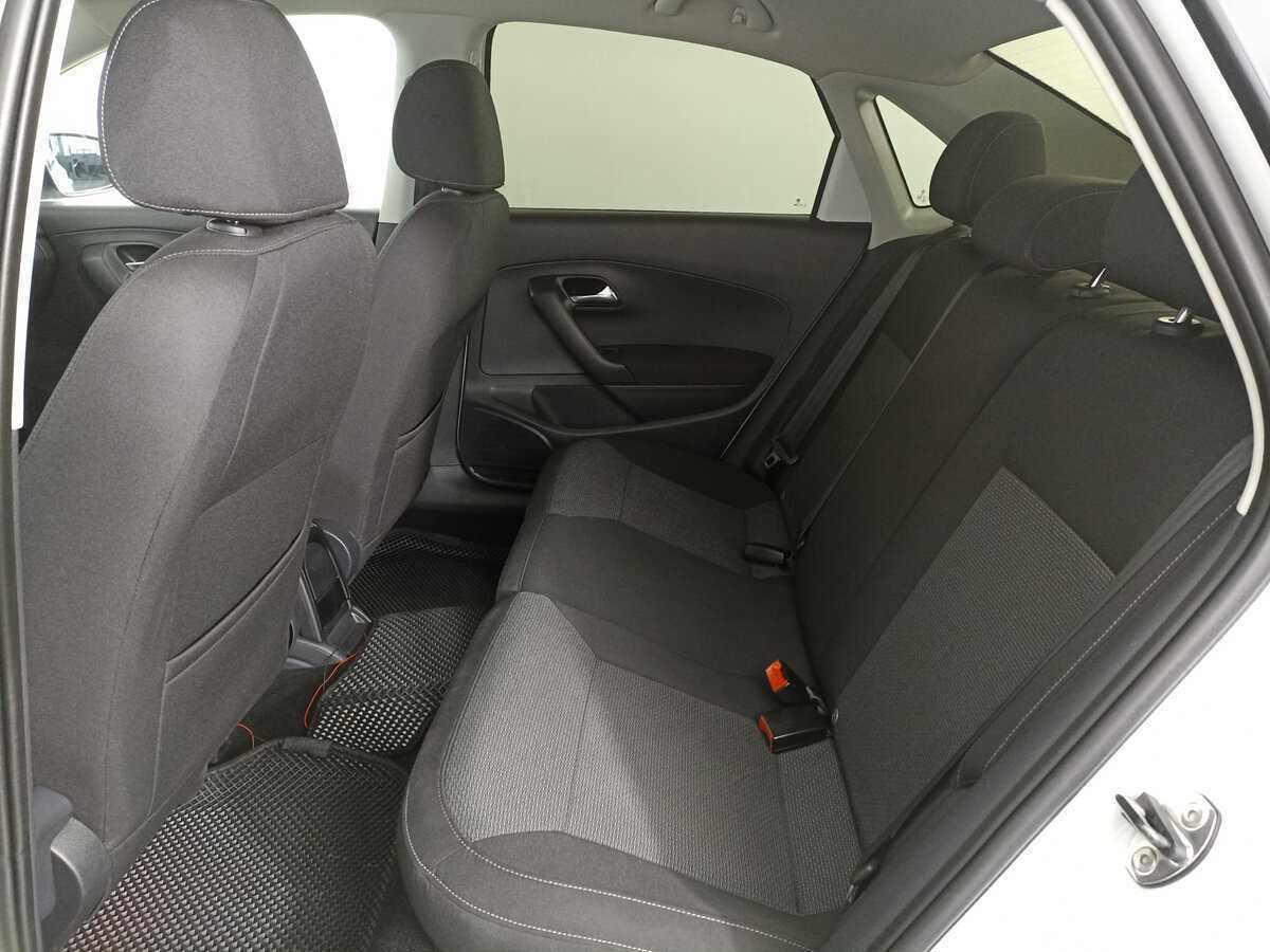 Volkswagen Polo с пробегом — 2017 год. Фото: #11