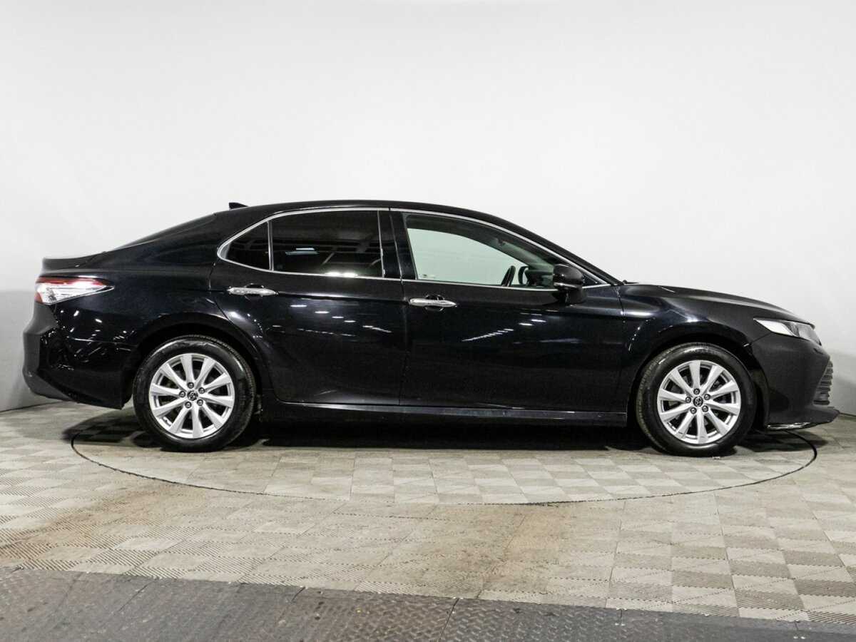 Toyota Camry с пробегом — 2019 год. Фото: #3