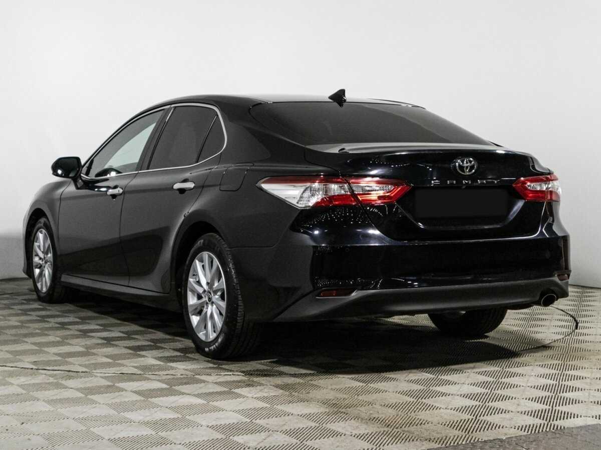 Toyota Camry с пробегом — 2019 год. Фото: #6