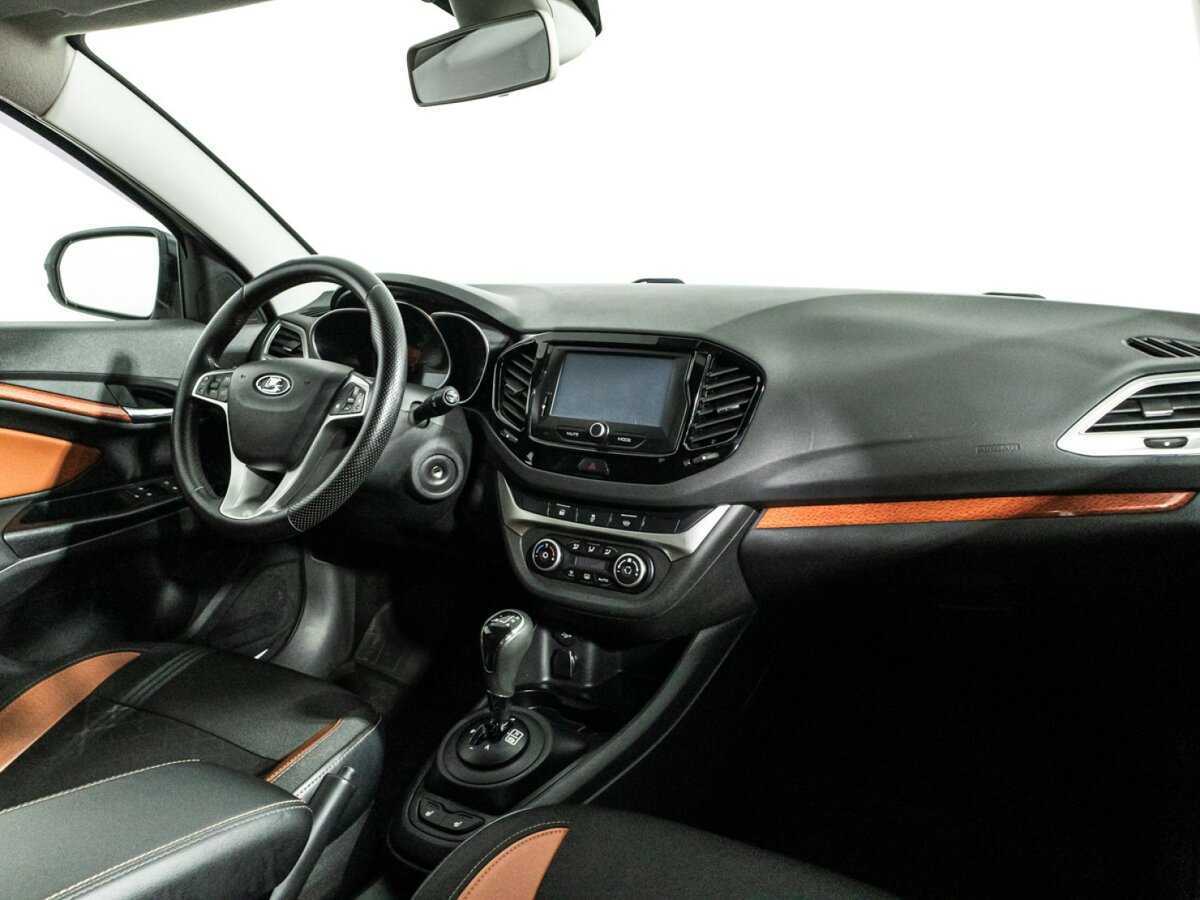 Lada (ВАЗ) Vesta с пробегом — 2018 год. Фото: #8