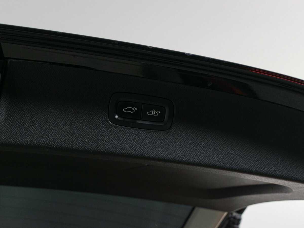 Volvo XC90 с пробегом — 2015 год. Фото: #6