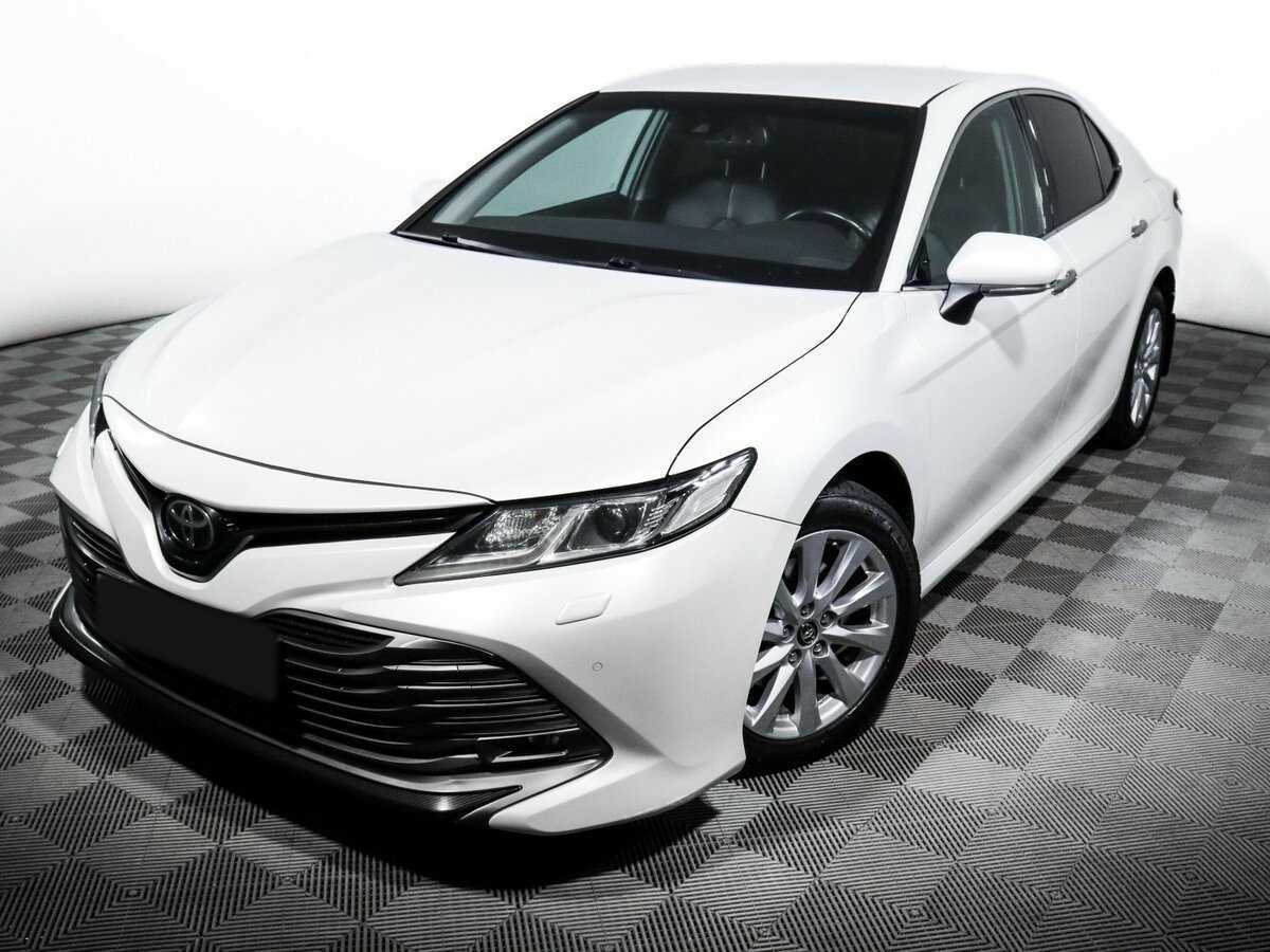Toyota Camry с пробегом — 2019 год. Фото: #16