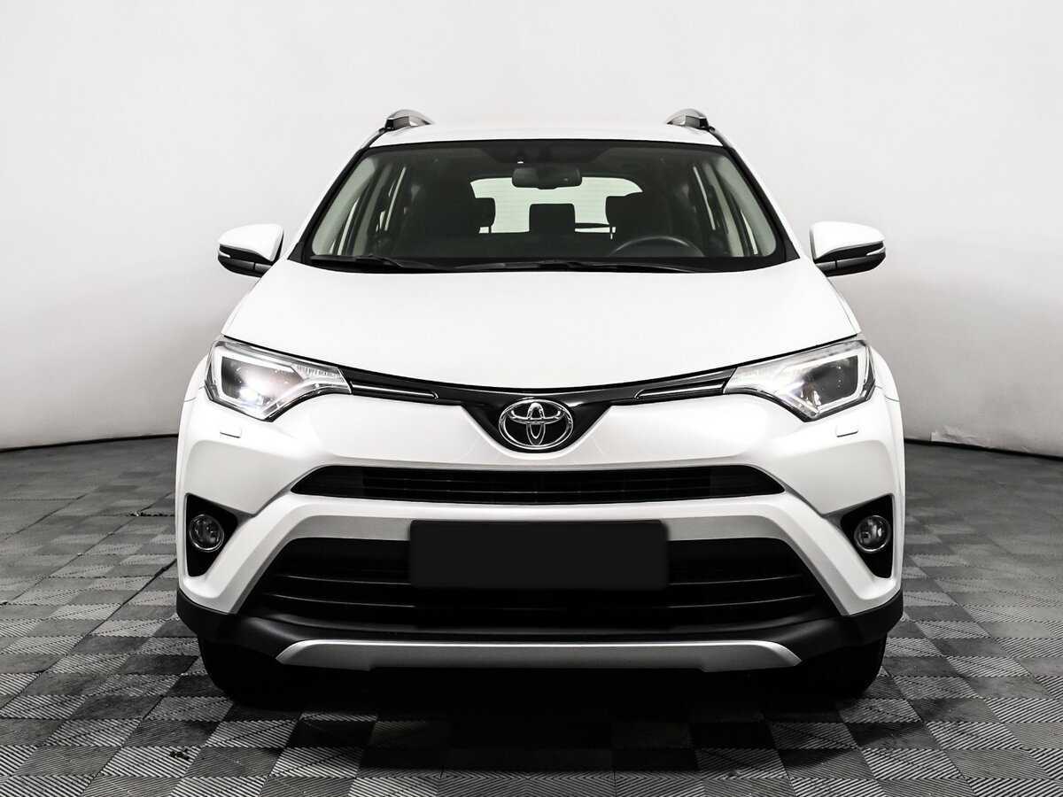 Toyota RAV4 с пробегом — 2016 год. Фото: #1