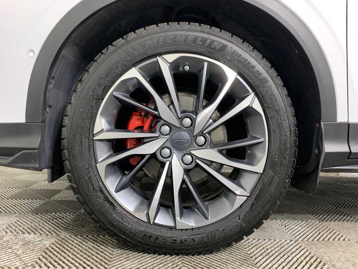 Geely Coolray с пробегом — 2023 год. Фото: #9