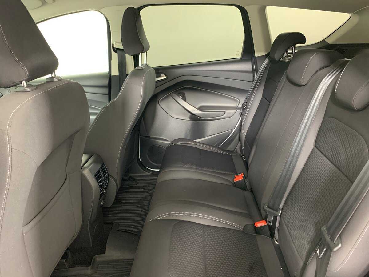 Ford Kuga с пробегом — 2017 год. Фото: #18