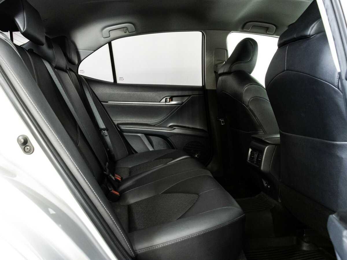 Toyota Camry с пробегом — 2021 год. Фото: #14