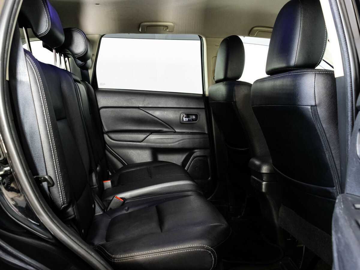 Mitsubishi Outlander с пробегом — 2018 год. Фото: #14
