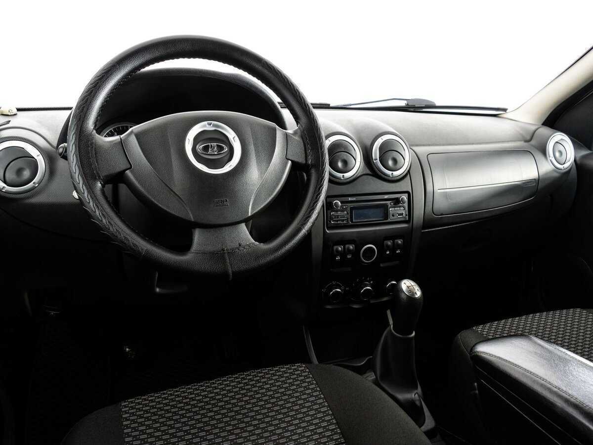 Lada (ВАЗ) Largus с пробегом — 2014 год. Фото: #8