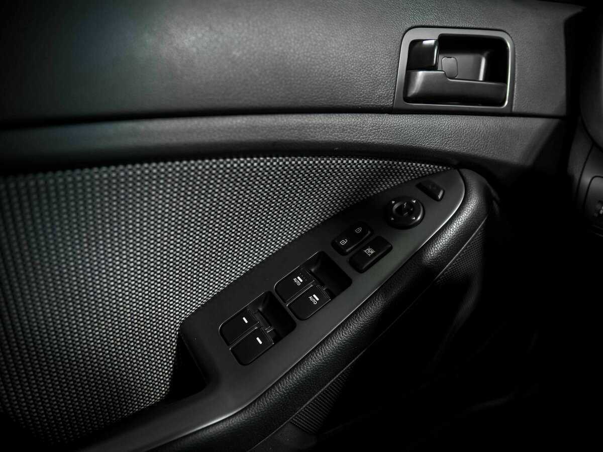 Kia Optima с пробегом — 2012 год. Фото: #10