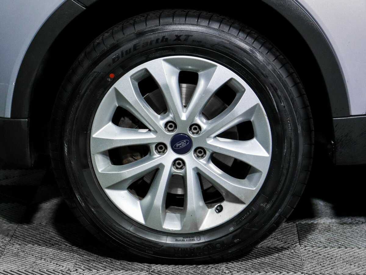 Ford Kuga с пробегом — 2012 год. Фото: #11