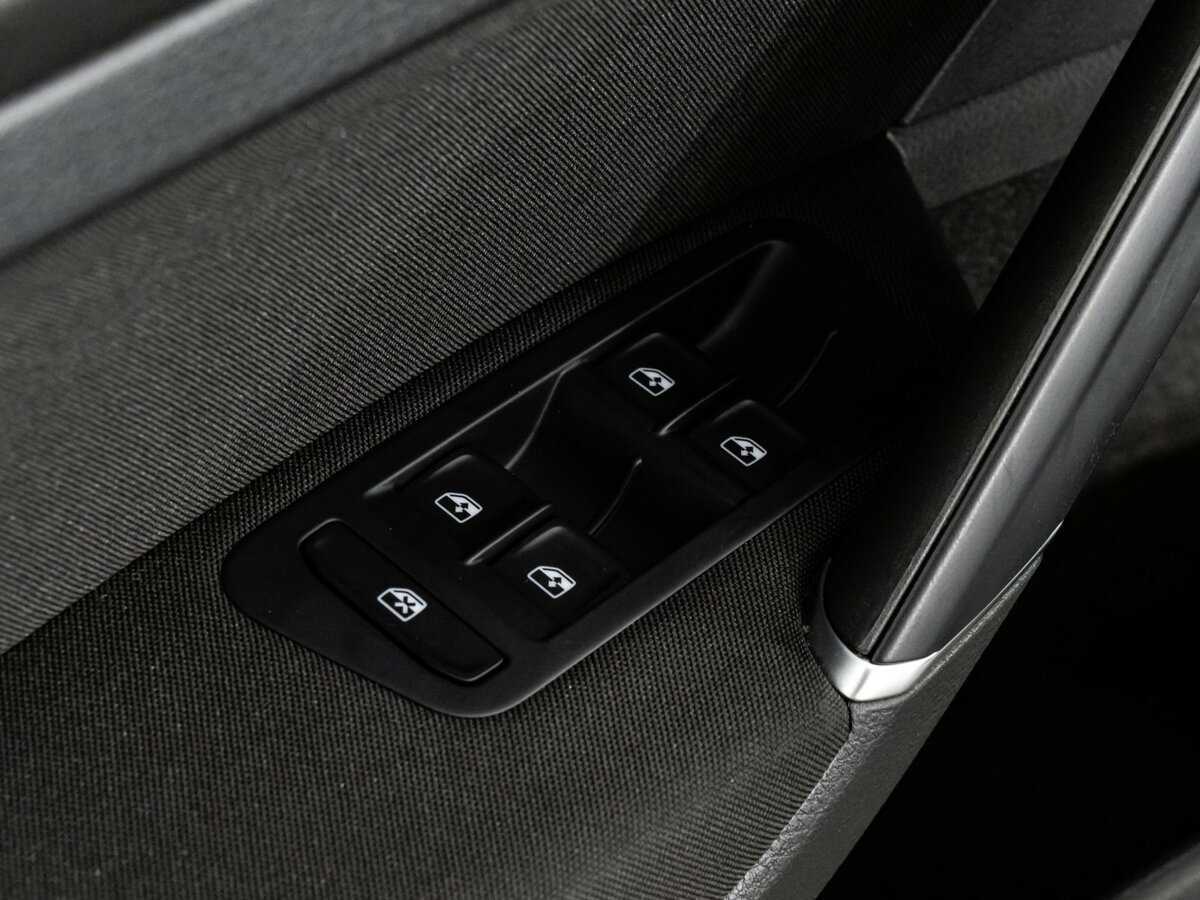 Volkswagen Golf с пробегом — 2018 год. Фото: #15