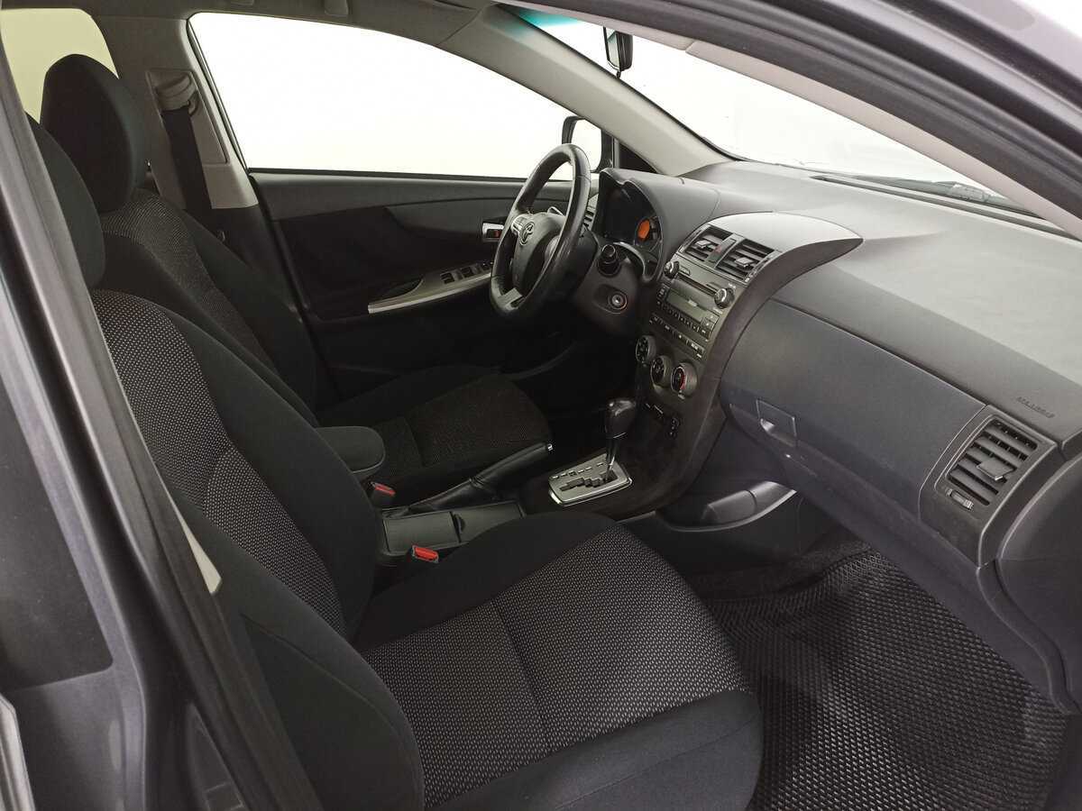 Toyota Corolla с пробегом — 2012 год. Фото: #10