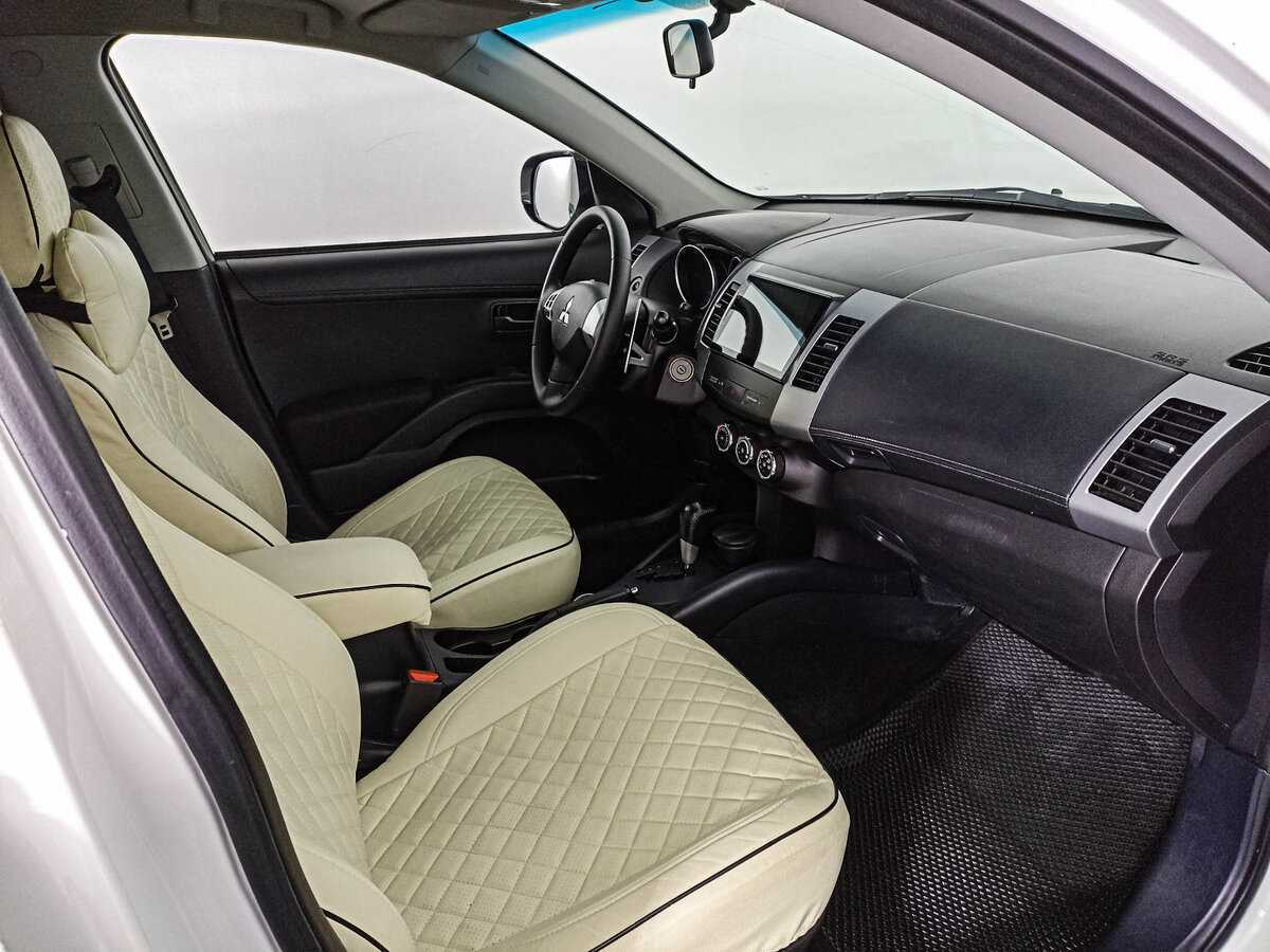 Mitsubishi Outlander с пробегом — 2012 год. Фото: #10
