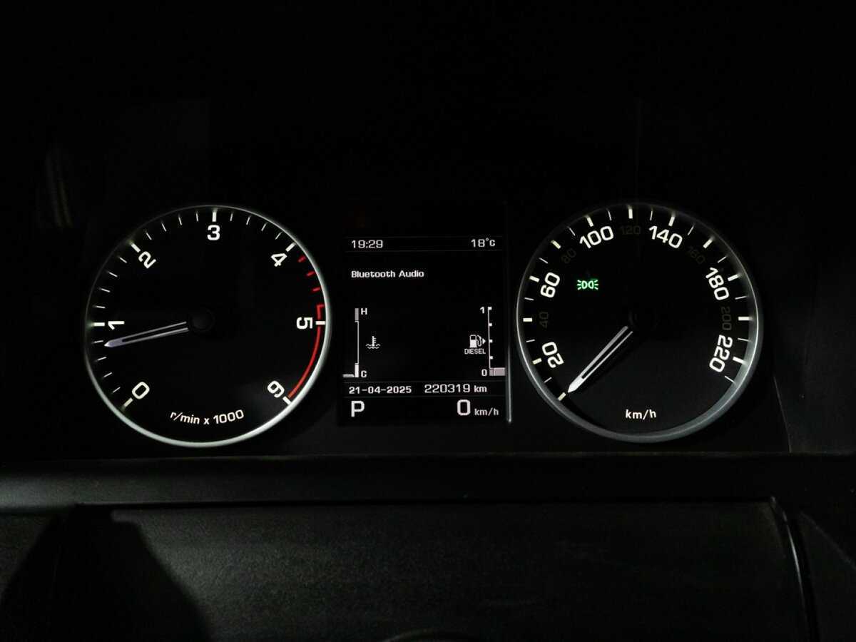 Land Rover Discovery с пробегом — 2012 год. Фото: #10