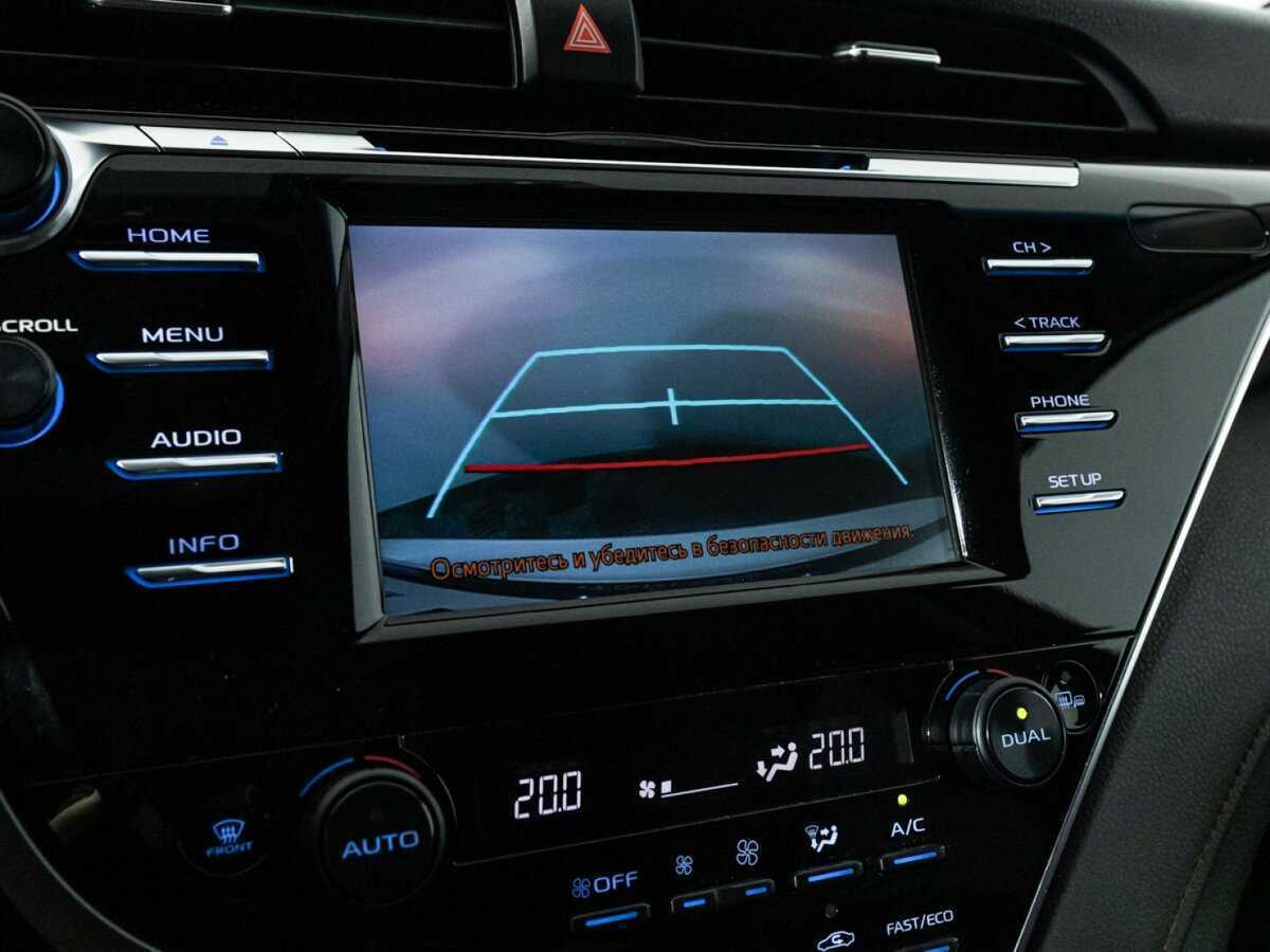 Toyota Camry с пробегом — 2018 год. Фото: #13