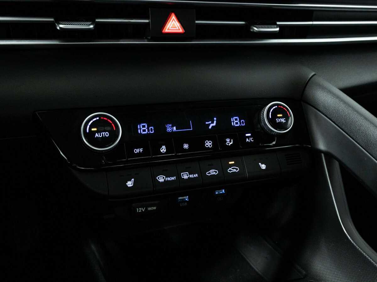 Hyundai Elantra с пробегом — 2023 год. Фото: #16