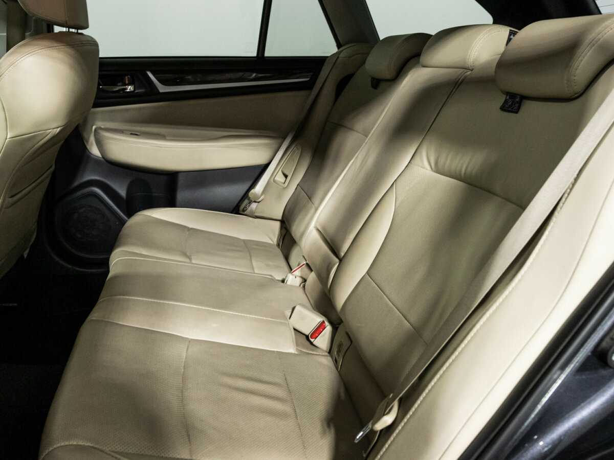 Subaru Outback с пробегом — 2018 год. Фото: #9