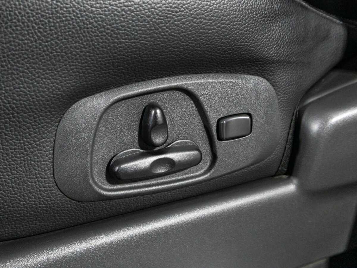 Mitsubishi Pajero с пробегом — 2015 год. Фото: #12