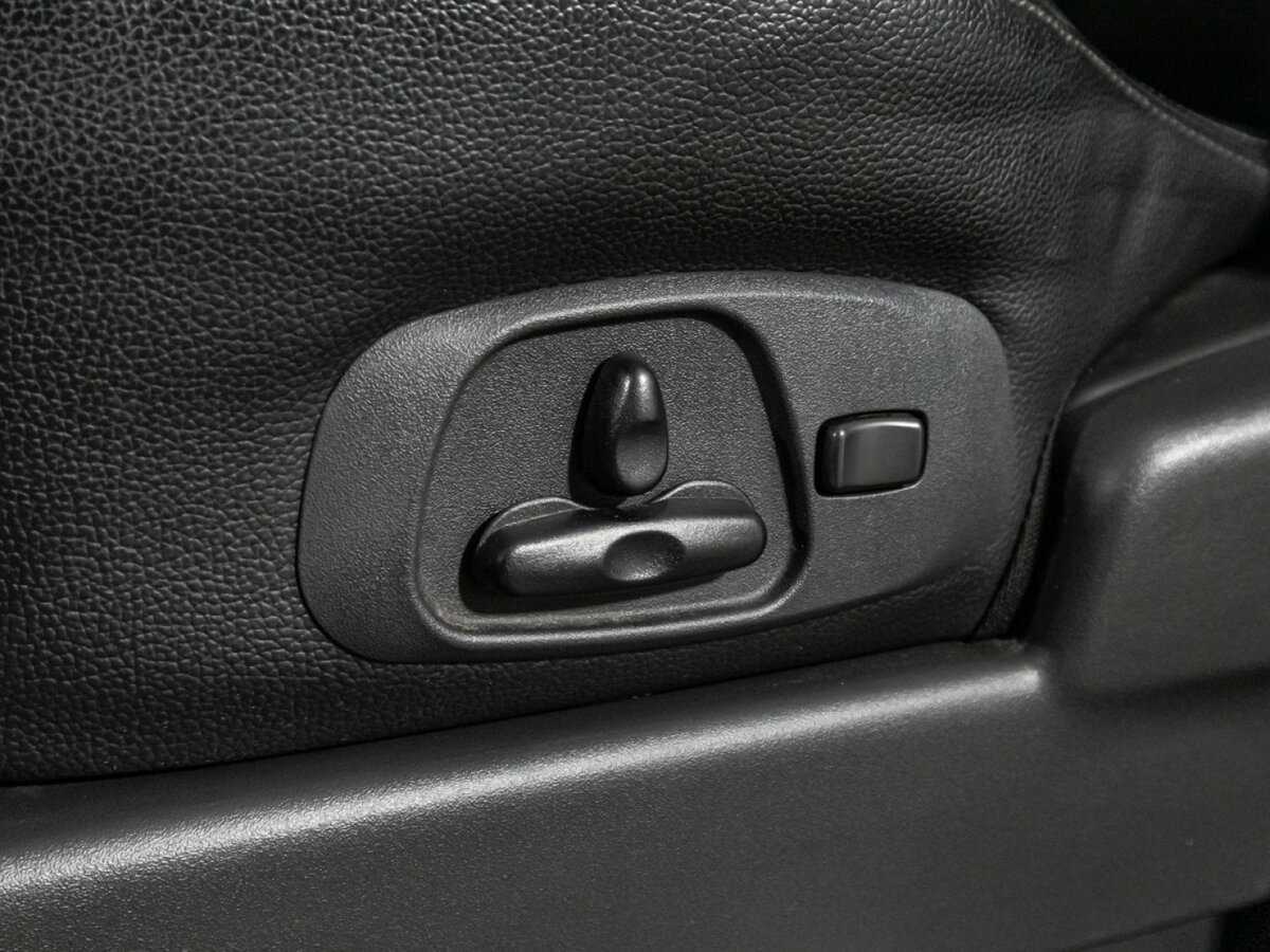 Mitsubishi Pajero с пробегом — 2014 год. Фото: #16