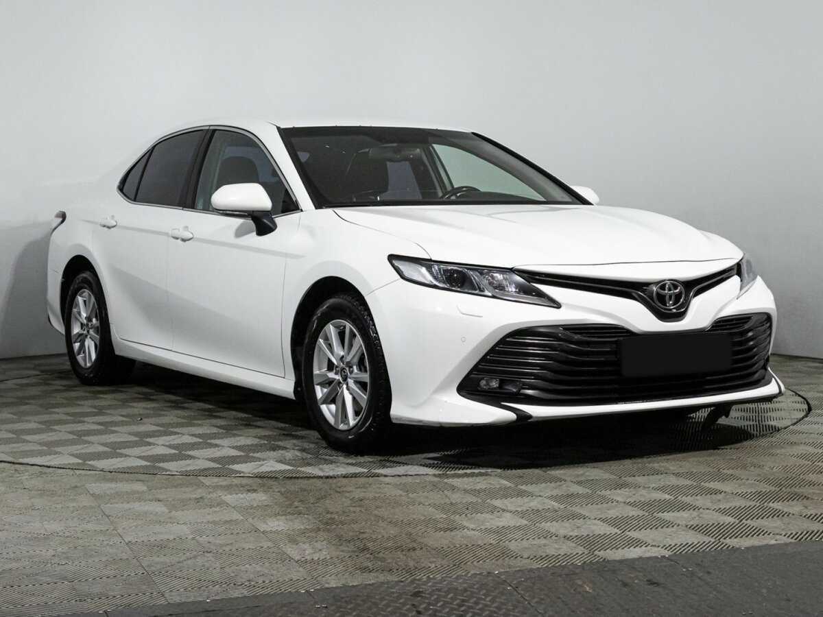 Toyota Camry с пробегом — 2019 год. Фото: #2