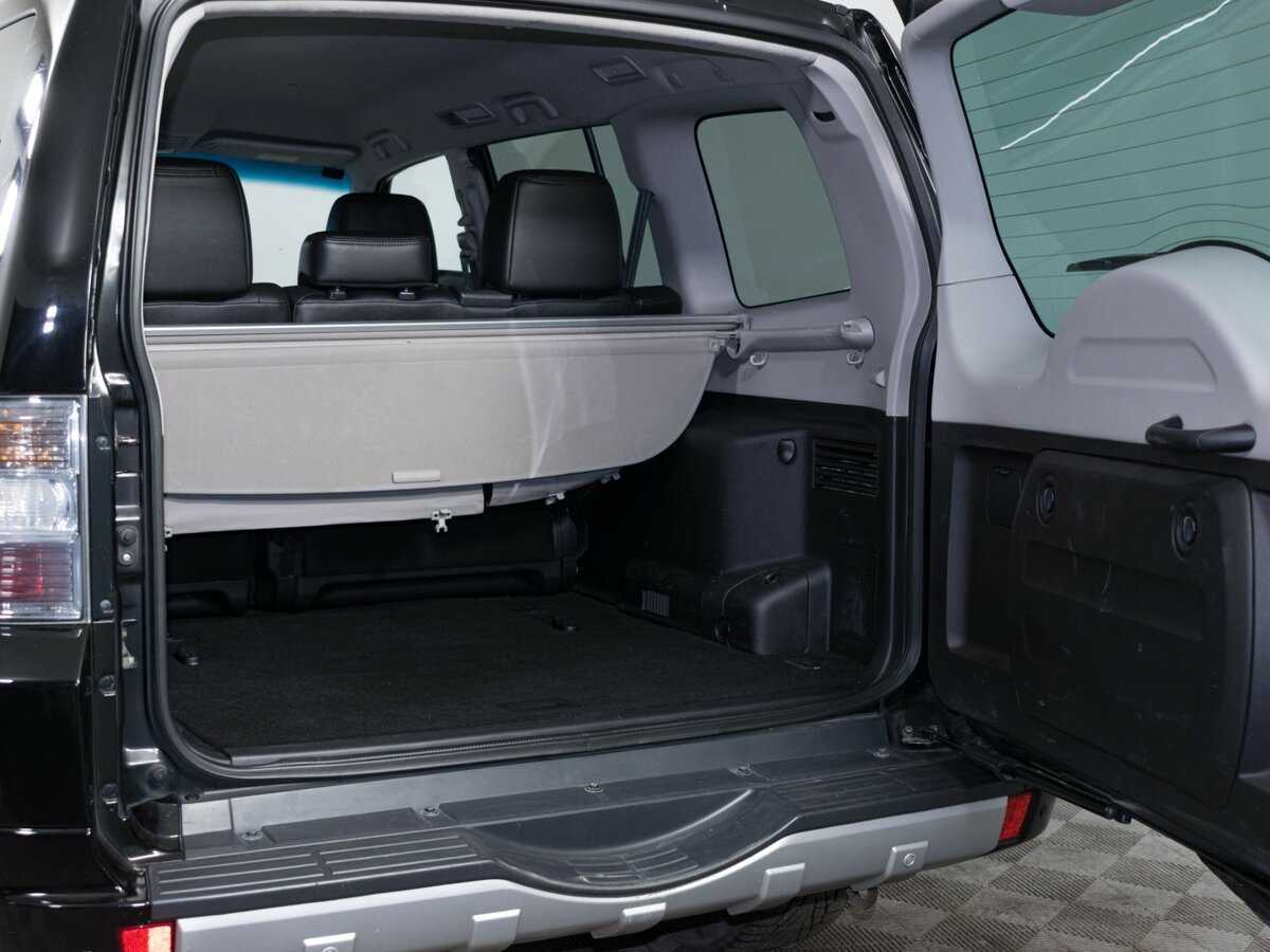 Mitsubishi Pajero с пробегом — 2012 год. Фото: #6