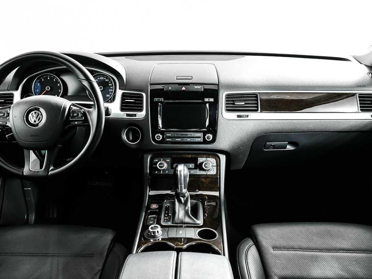 Volkswagen Touareg с пробегом — 2014 год. Фото: #10