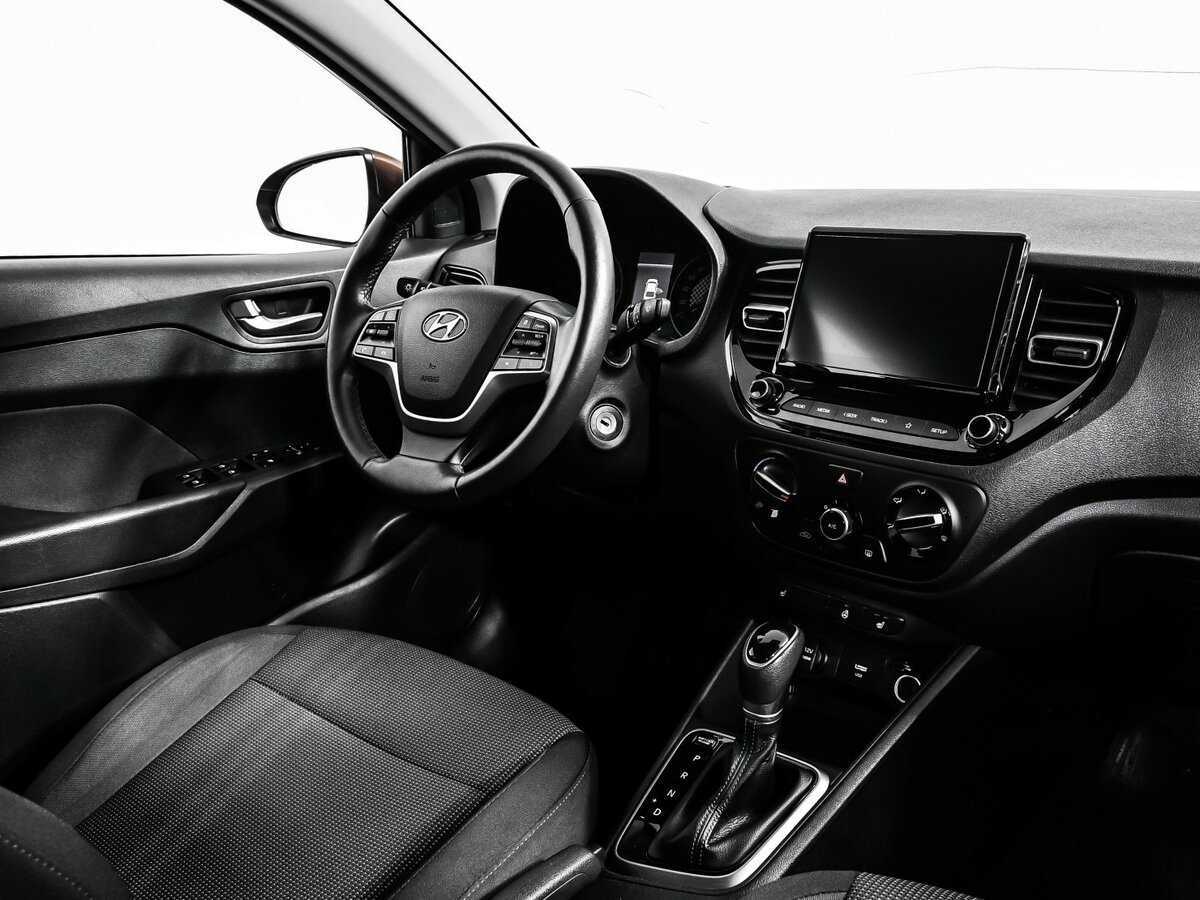 Hyundai Solaris с пробегом — 2021 год. Фото: #8