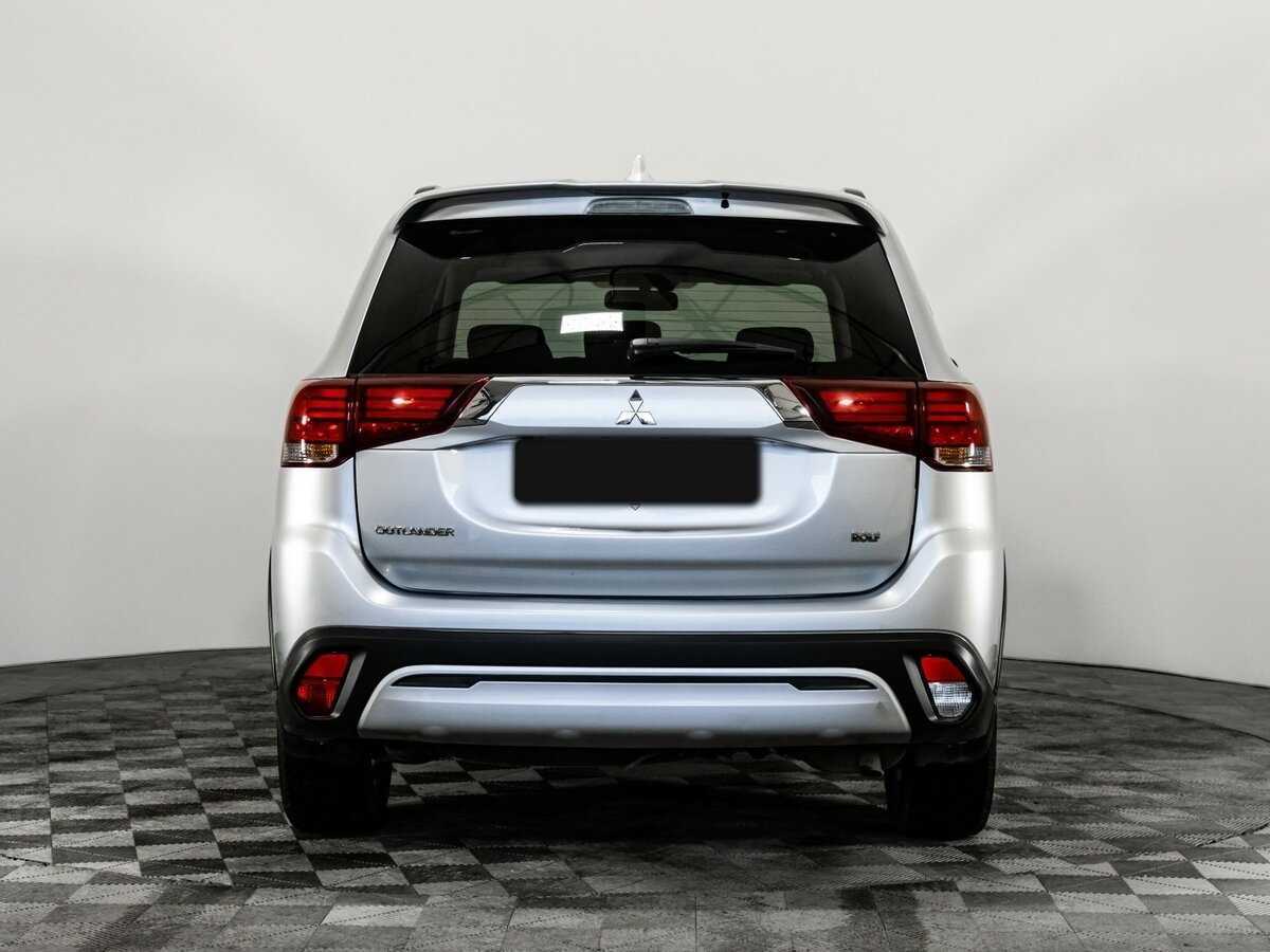 Mitsubishi Outlander с пробегом — 2021 год. Фото: #4