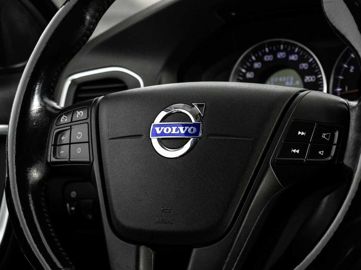 Volvo S60 с пробегом — 2012 год. Фото: #10