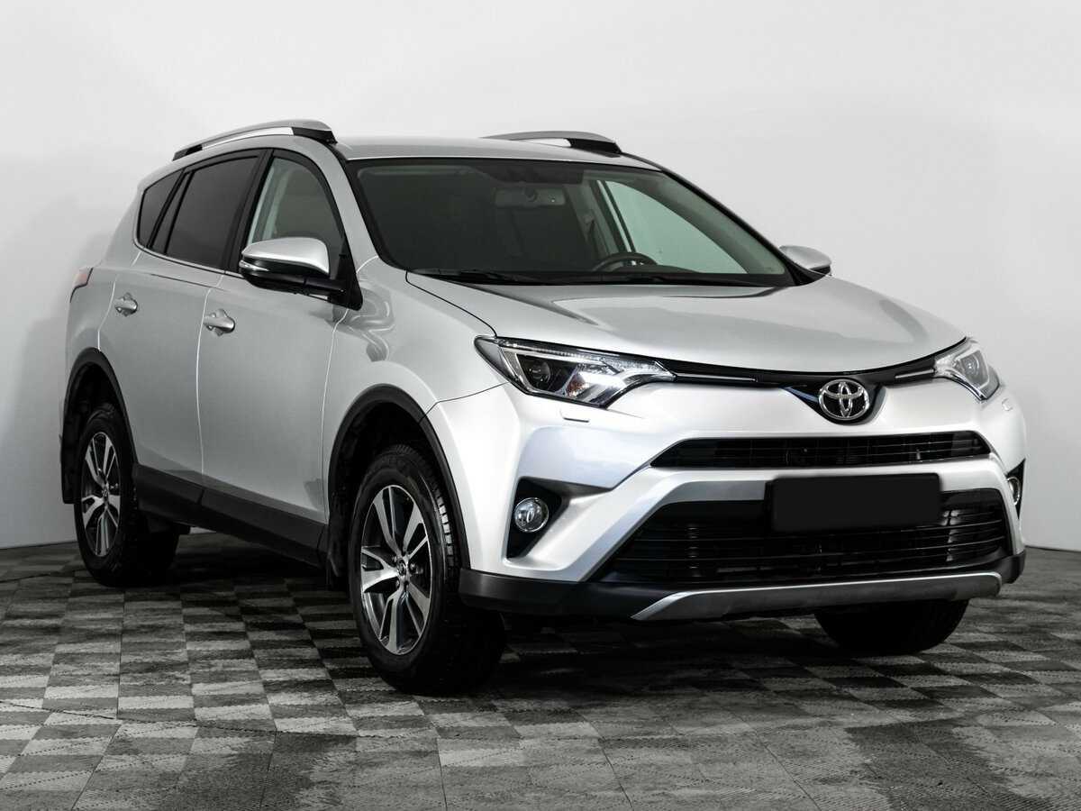 Toyota RAV4 с пробегом — 2017 год. Фото: #2