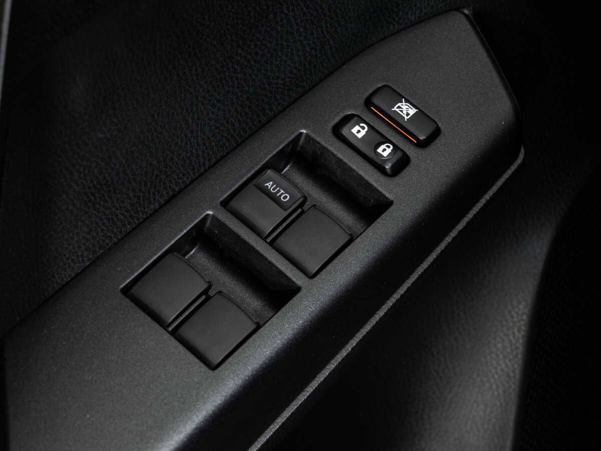 Toyota RAV4 с пробегом — 2017 год. Фото: #16