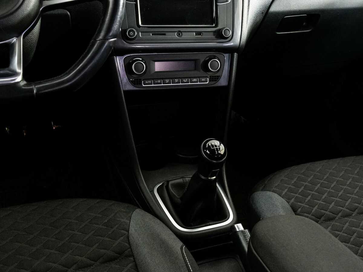 Volkswagen Polo с пробегом — 2018 год. Фото: #11