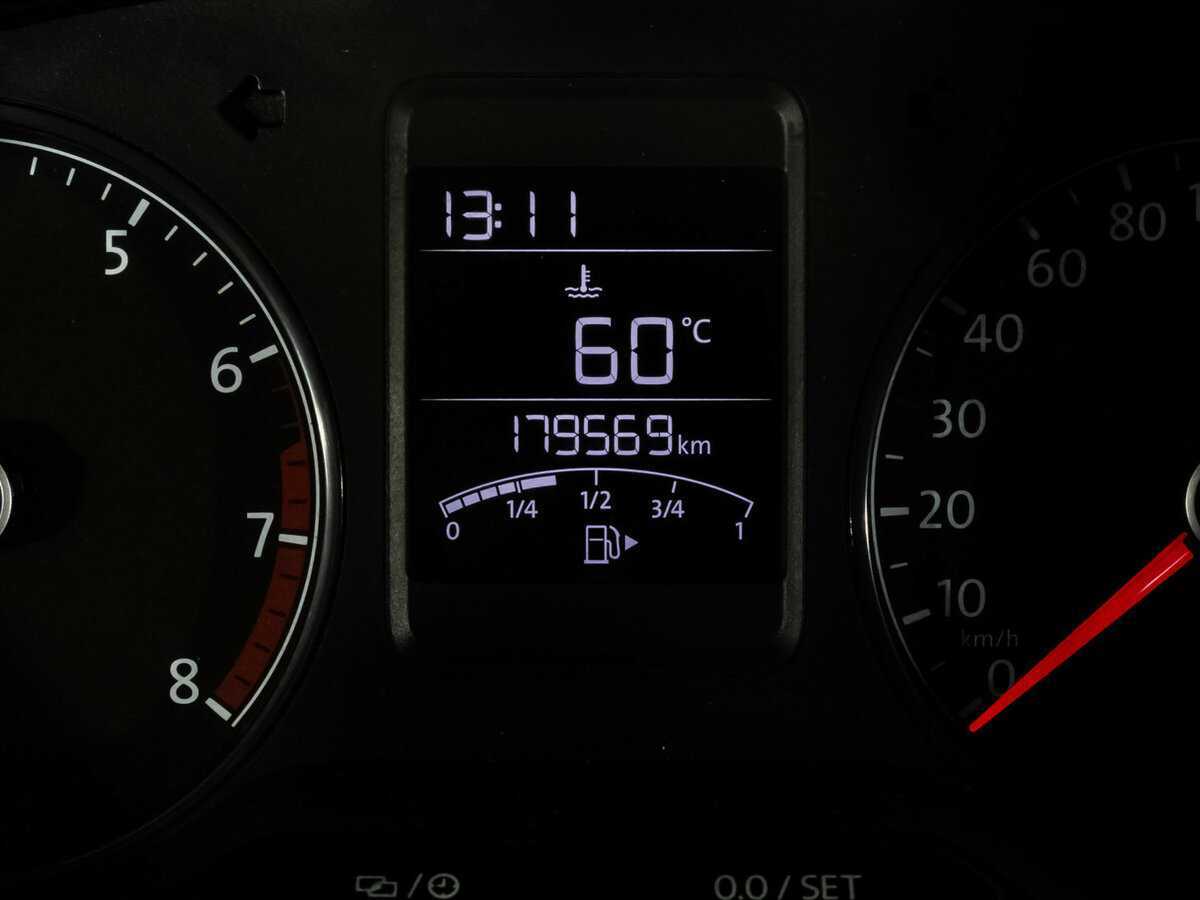 Volkswagen Polo с пробегом — 2018 год. Фото: #12