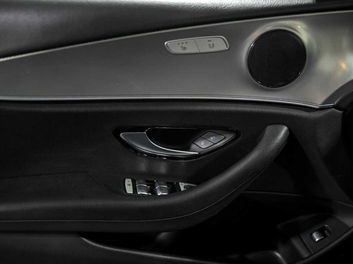 Mercedes-Benz E-Класс с пробегом — 2019 год. Фото: #12